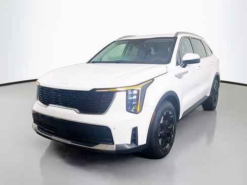 Used 2025 Kia Sorento S FWD image 5