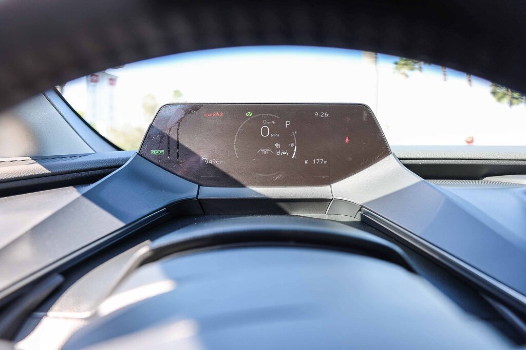 Certified 2025 Toyota Prius LE FWD image 11