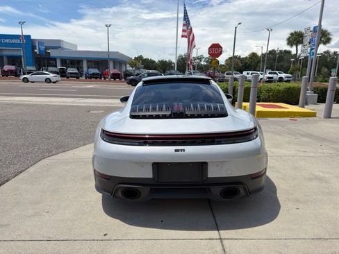 Used 2025 Porsche 911 Carrera RWD image 18