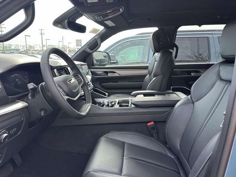 New 2026 Jeep Grand Wagoneer L Limited AWD/4WD image 3