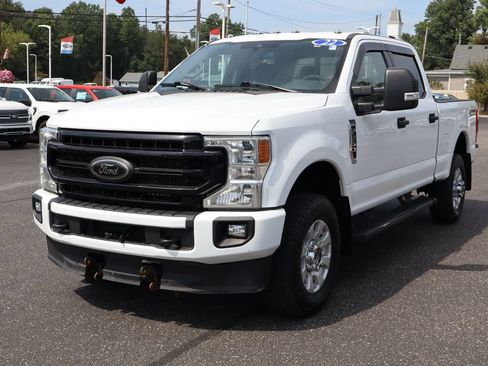 Used 2022 Ford F250 XLT w/ Black Appearance Package AWD/4WD image 12