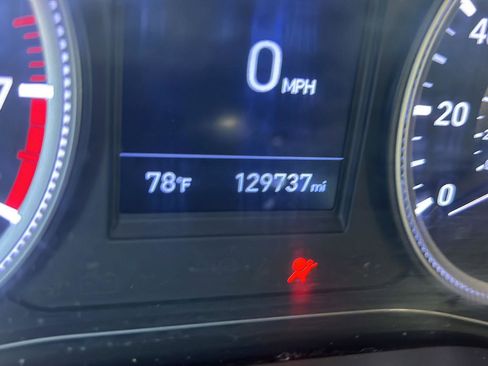 Used 2019 Hyundai Santa Fe SE AWD/4WD image 17