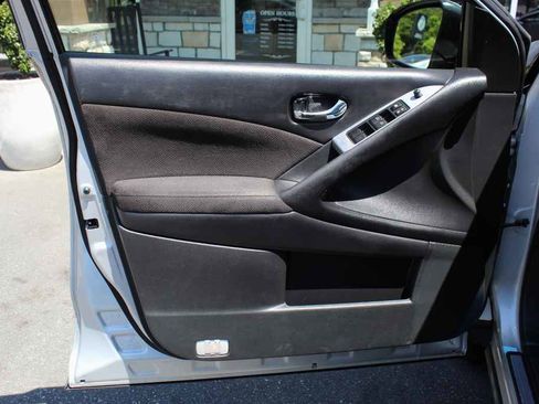 Used 2014 Nissan Murano SV AWD/4WD image 11