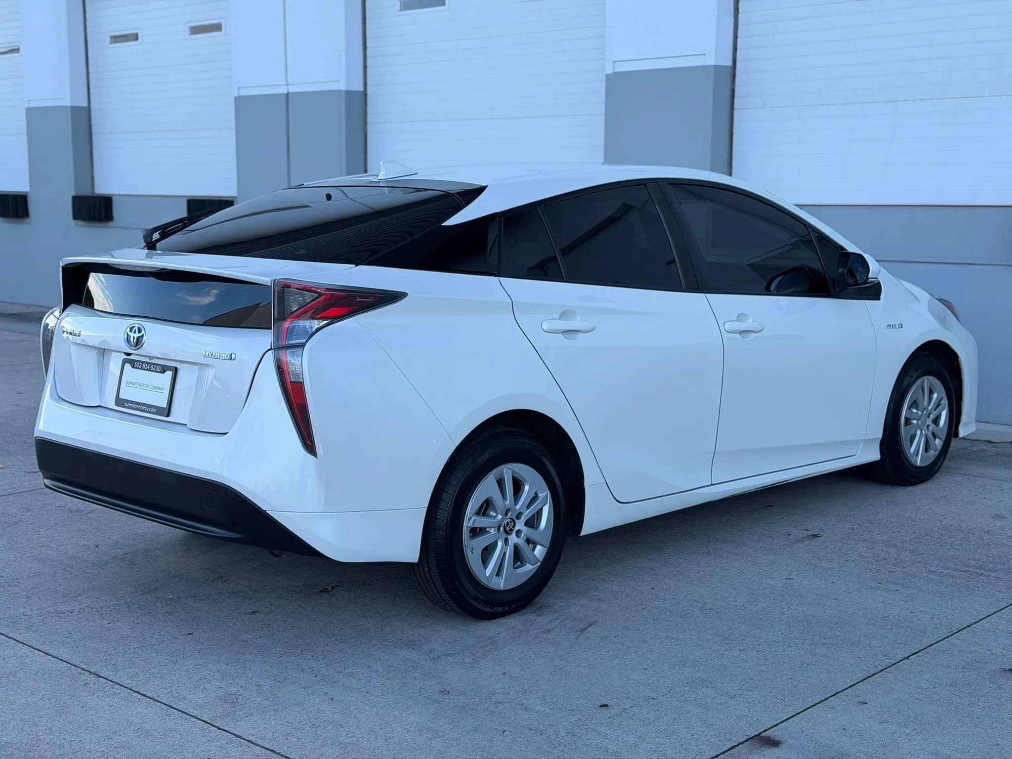 Used 2016 Toyota Prius Two w/ Preferred Accessory Package FWD image 5