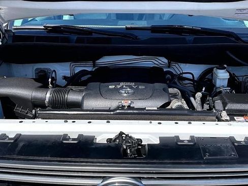 Used 2018 Toyota Tundra Limited w/ Limited Premium Package AWD/4WD image 33