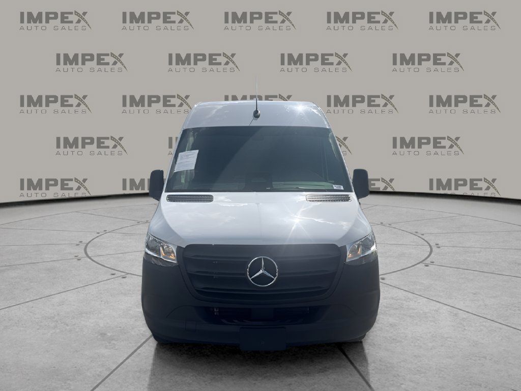 Used 2025 Mercedes-Benz Sprinter 2500 image 9