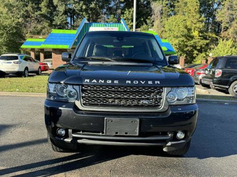 Used 2011 Land Rover Range Rover HSE image 2