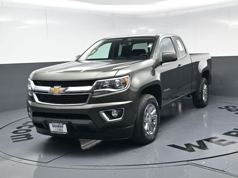 Used 2018 Chevrolet Colorado LT w/ LT Convenience Package image 11