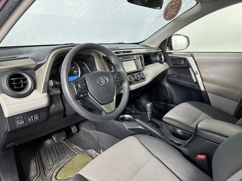 Used 2013 Toyota RAV4 LE AWD/4WD image 12
