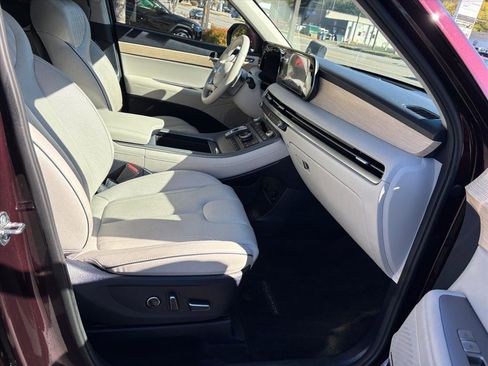 Used 2024 Hyundai Palisade Limited image 18