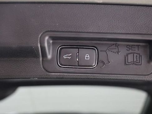 Used 2020 Ford Explorer XLT w/ Comfort Package AWD/4WD image 34