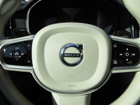 Used 2018 Volvo S90 T5 Momentum w/ Convenience Package image 15