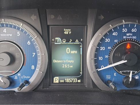 Used 2017 Toyota Sienna XLE w/ XLE Navigation Package FWD image 24