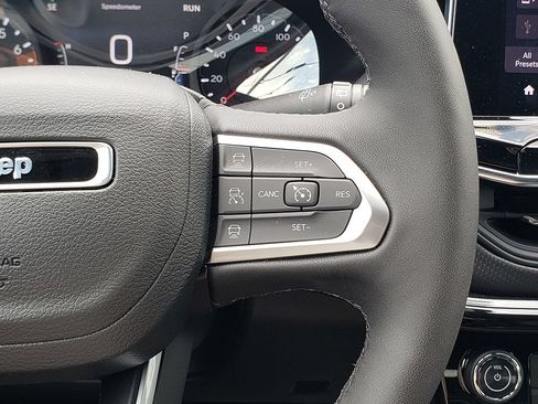 Used 2026 Jeep Compass Limited AWD/4WD image 27