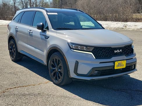 Used 2023 Kia Sorento SX FWD image 3