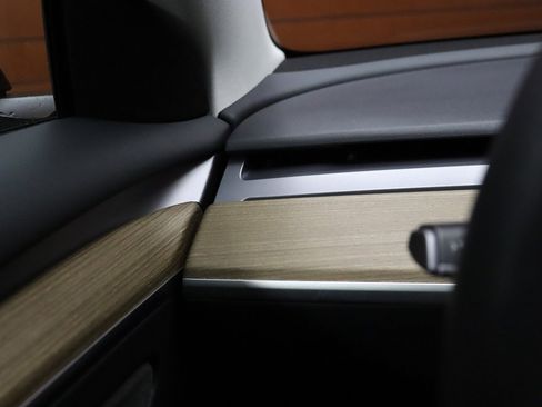 Used 2023 Tesla Model 3 Standard Range image 58