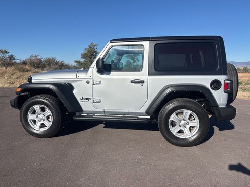 Used 2022 Jeep Wrangler Sport S image 7