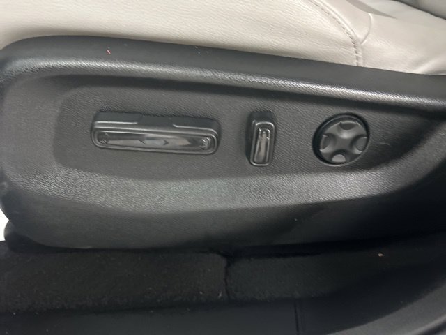 Used 2022 Honda CR-V EX-L image 8