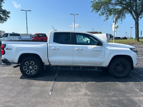 Used 2024 Chevrolet Colorado Z71 w/ Z71 Convenience Package 2 AWD/4WD image 4