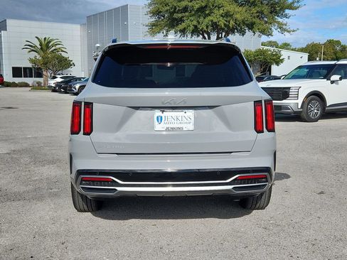 Used 2023 Kia Sorento SX image 4