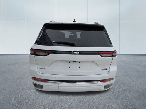 Used 2023 Jeep Grand Cherokee Overland image 4