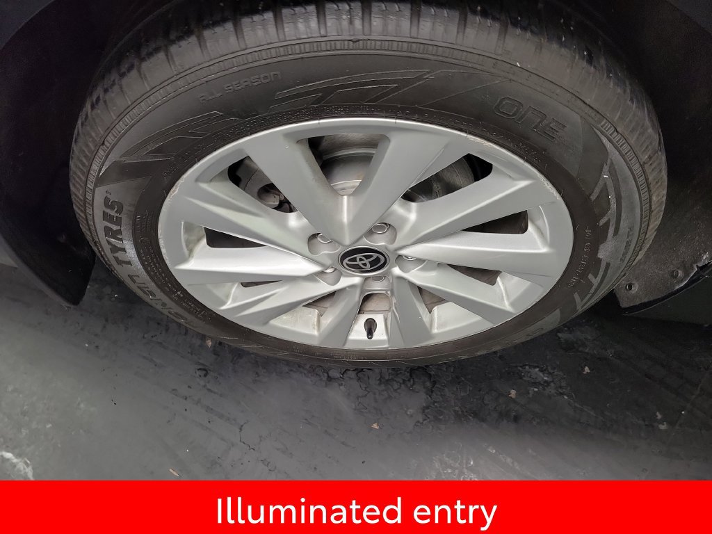 Used 2023 Toyota Camry SE FWD image 11