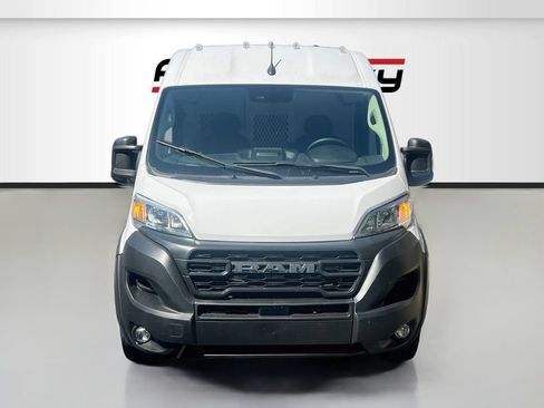 Used 2024 RAM ProMaster 2500 w/ Convenience Group FWD image 2