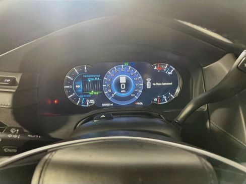 Used 2019 Cadillac Escalade Platinum RWD image 21