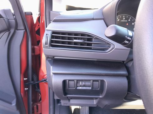 Certified 2025 Subaru Crosstrek 2.0i Premium image 13