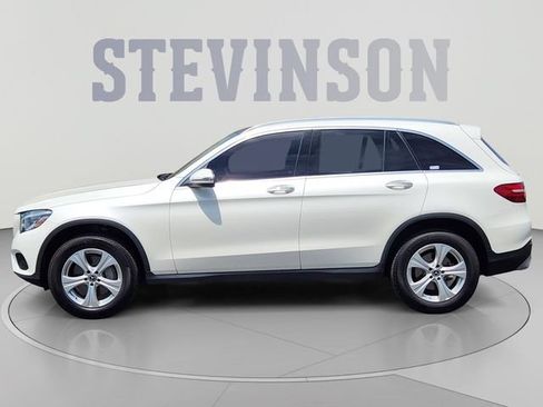 Used 2017 Mercedes-Benz GLC 300 4MATIC image 2