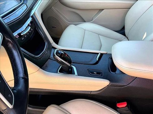 Used 2018 Cadillac XT5 Luxury w/ Driver Awareness Package image 15