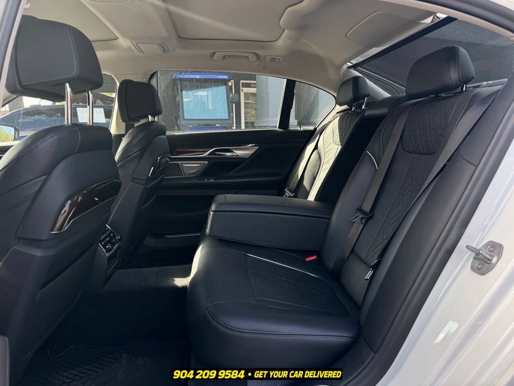 Used 2020 BMW 750i xDrive w/ Executive Package AWD/4WD image 24
