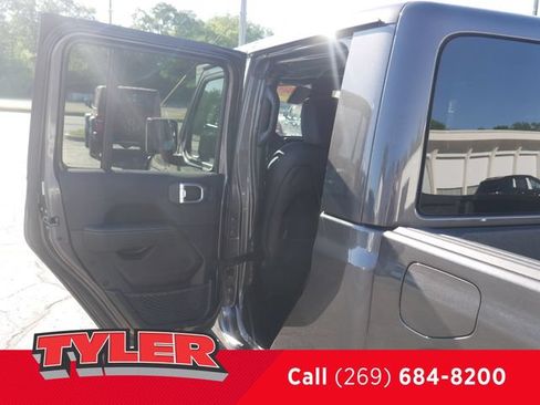 New 2026 Jeep Gladiator Sport AWD/4WD image 17
