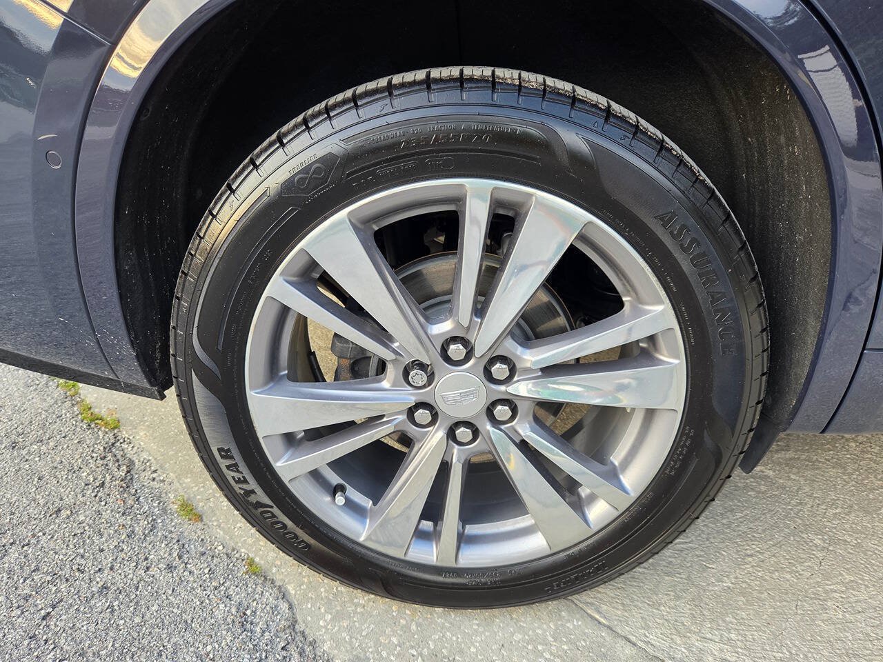 Used 2024 Cadillac XT6 Premium Luxury w/ Technology Package FWD image 17