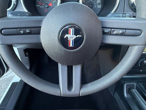 Used 2006 Ford Mustang V6 image 22