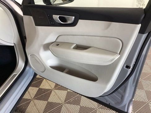 New 2026 Volvo XC60 B5 Ultra w/ Protection Package Premier image 21