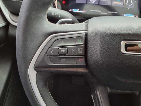 Used 2023 Jeep Grand Cherokee Limited w/ Luxury Tech Group II image 23