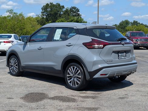 Used 2024 Nissan Kicks SV FWD image 7