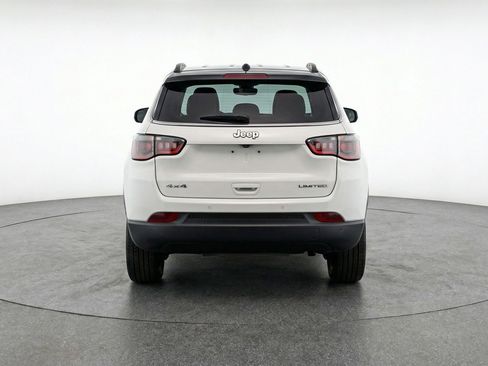 Used 2025 Jeep Compass Limited image 7