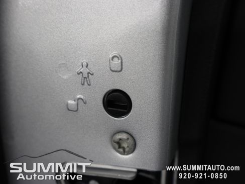 New 2025 Jeep Grand Cherokee Limited w/ Black Appearance Package image 38