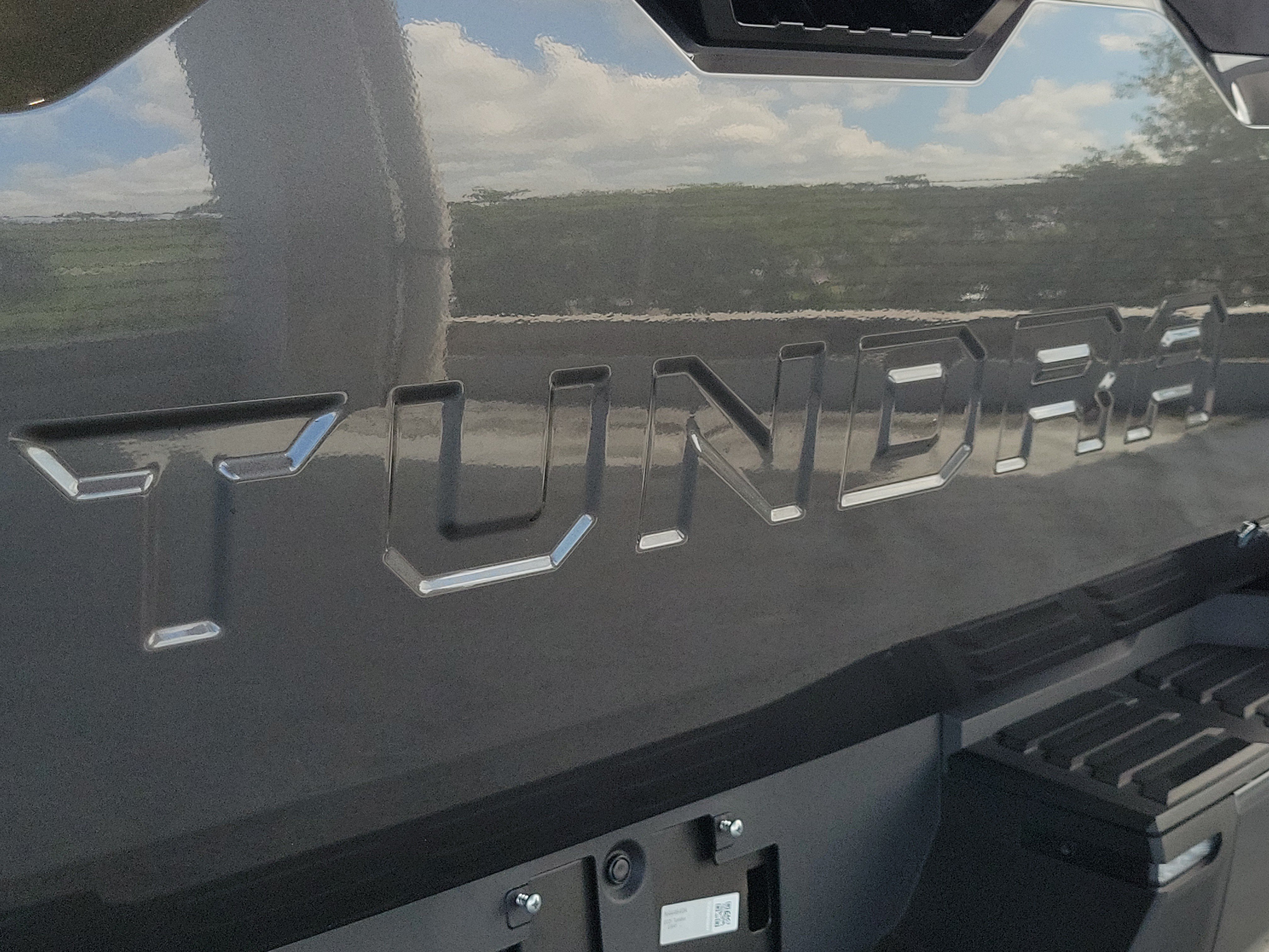 Used 2025 Toyota Tundra Platinum AWD/4WD image 7