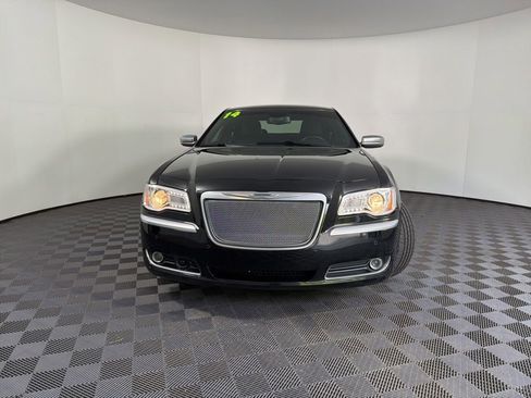 Used 2014 Chrysler 300 C w/ Harman/Kardon Audio Group AWD/4WD image 2