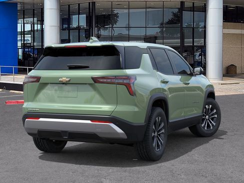 New 2026 Chevrolet Equinox LT image 4