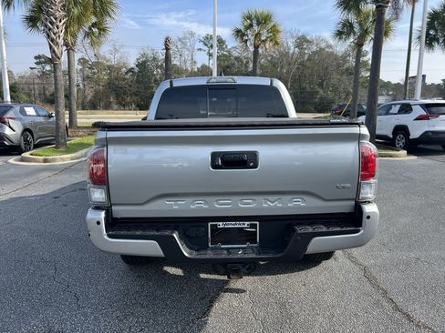 Used 2023 Toyota Tacoma TRD Sport image 9