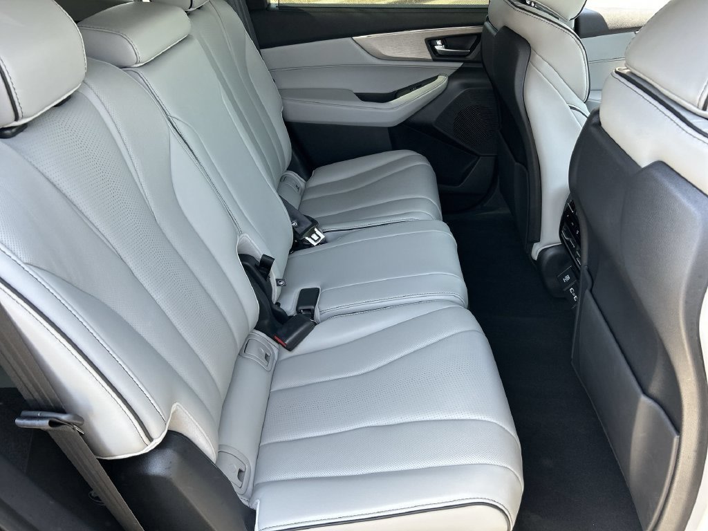 Used 2023 Acura MDX w/ Advance Package AWD/4WD image 28