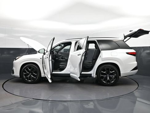 New 2026 Lexus TX 500h AWD image 45