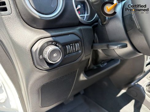 Certified 2022 Jeep Wrangler Unlimited Sahara AWD/4WD image 43