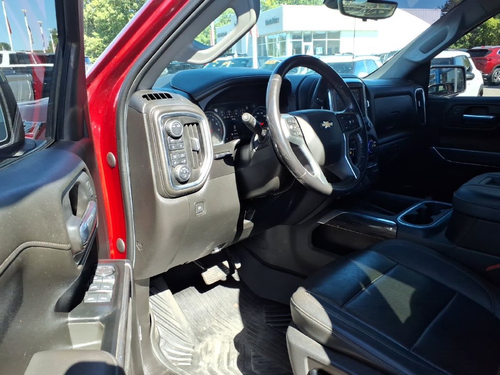 Used 2022 Chevrolet Silverado 1500 LTZ w/ Technology Package AWD/4WD image 6