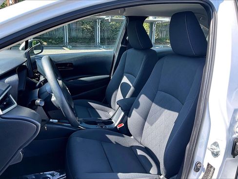 Used 2024 Toyota Corolla LE image 23