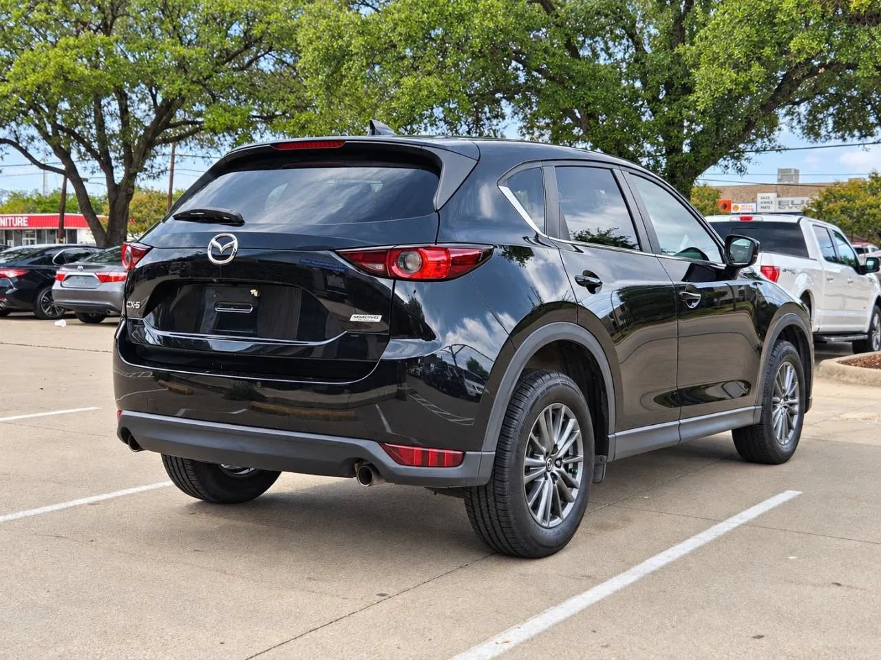 Used 2017 MAZDA CX-5 Touring FWD image 3